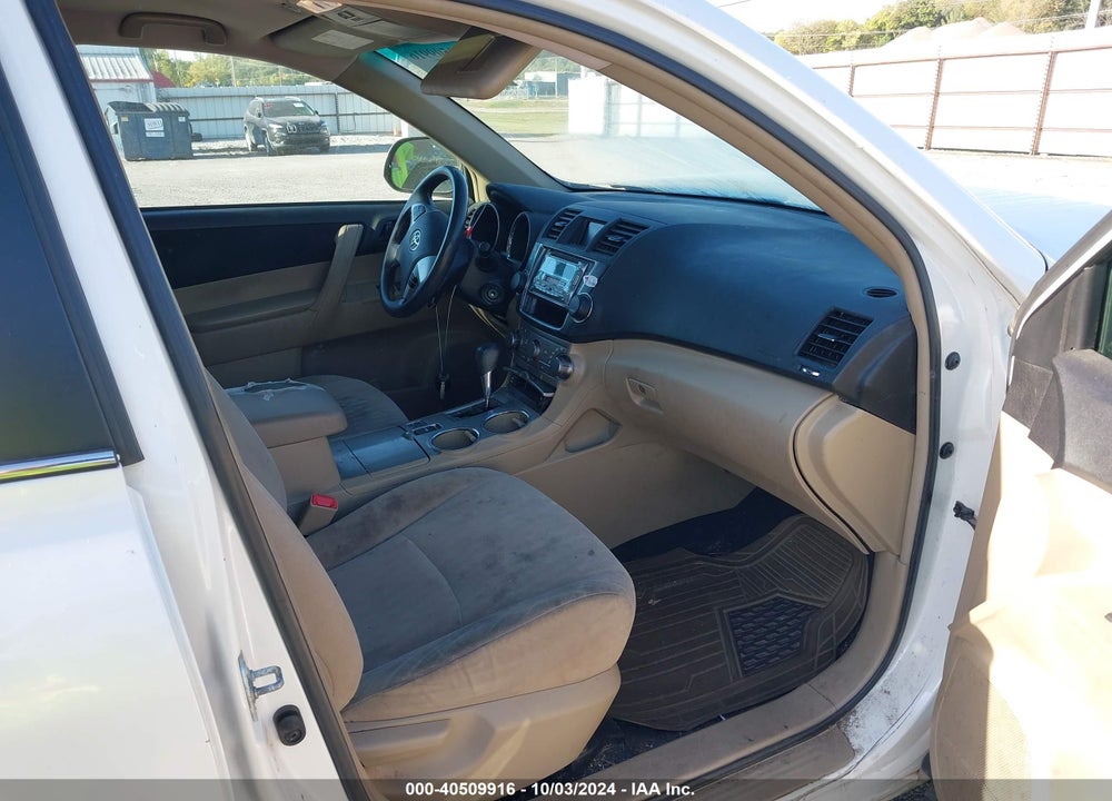 2013 TOYOTA HIGHLANDER BASE V6 VIN: 5TDBK3EH6DS184687
