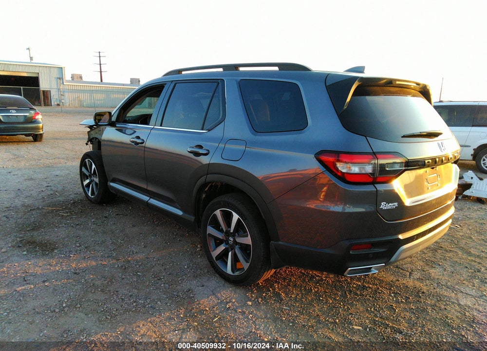 2024 HONDA PILOT TOURING VIN: 5FNYG2H71RB000583
