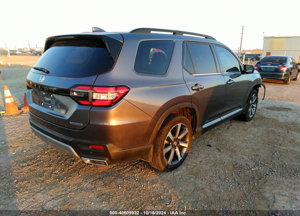 2024 HONDA PILOT TOURING VIN: 5FNYG2H71RB000583