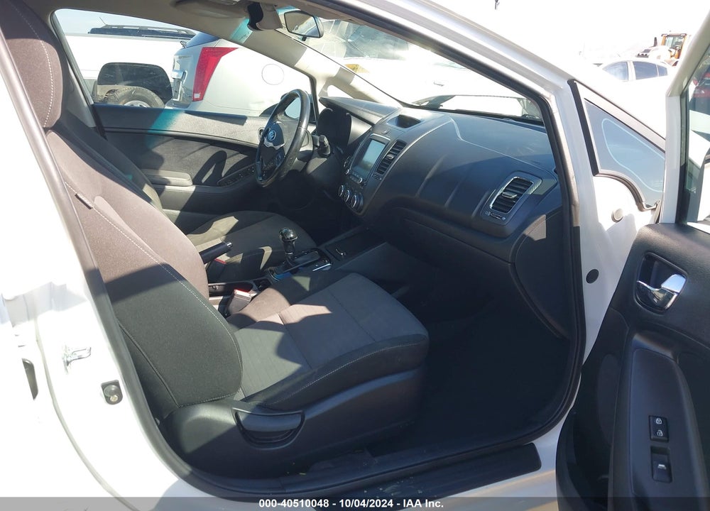 2017 KIA FORTE S VIN: 3KPFL4A75HE131738