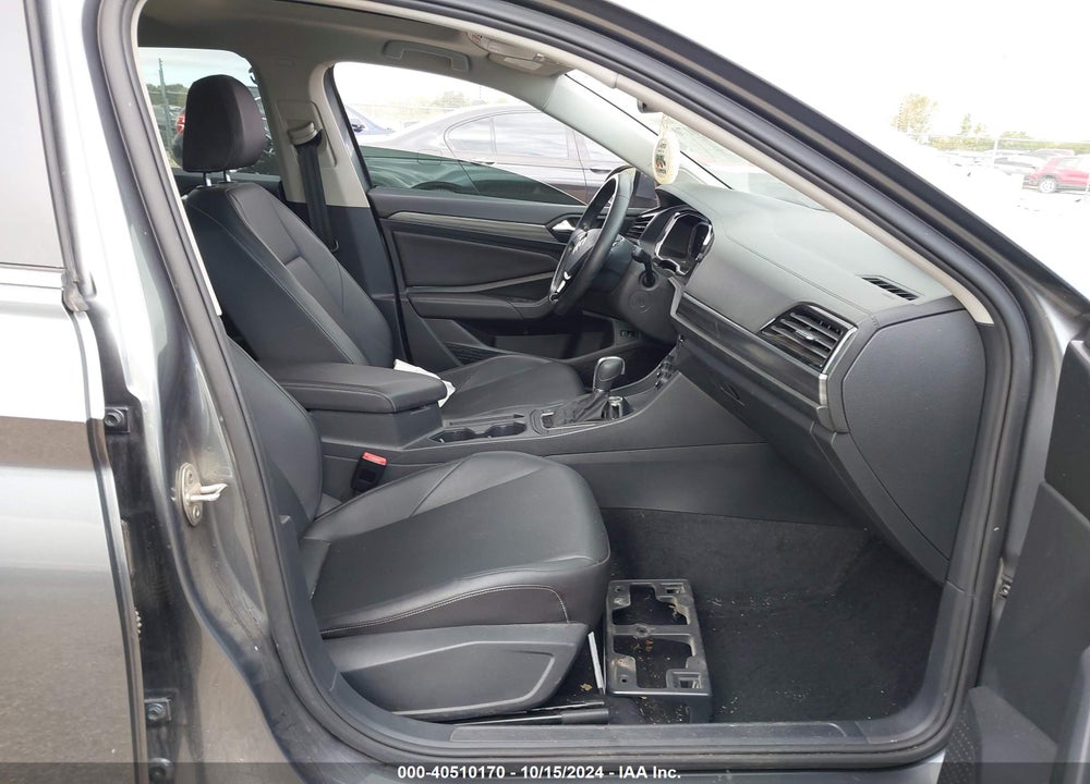 2019 VOLKSWAGEN JETTA 1.4T SEL VIN: 3VWE57BU2KM094623