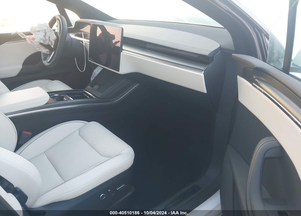 2024 TESLA MODEL X VIN: 7SAXCBE64RF449360