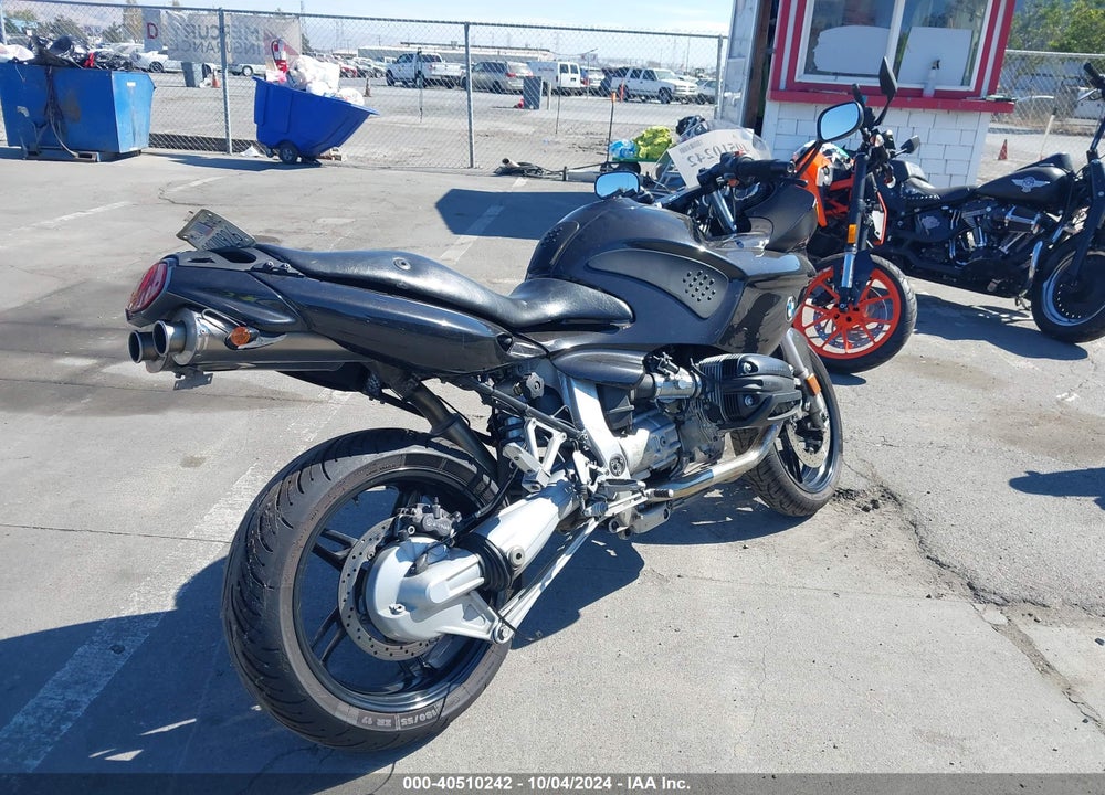 2000 BMW R1100 S VIN: WB10432A0YZB51522