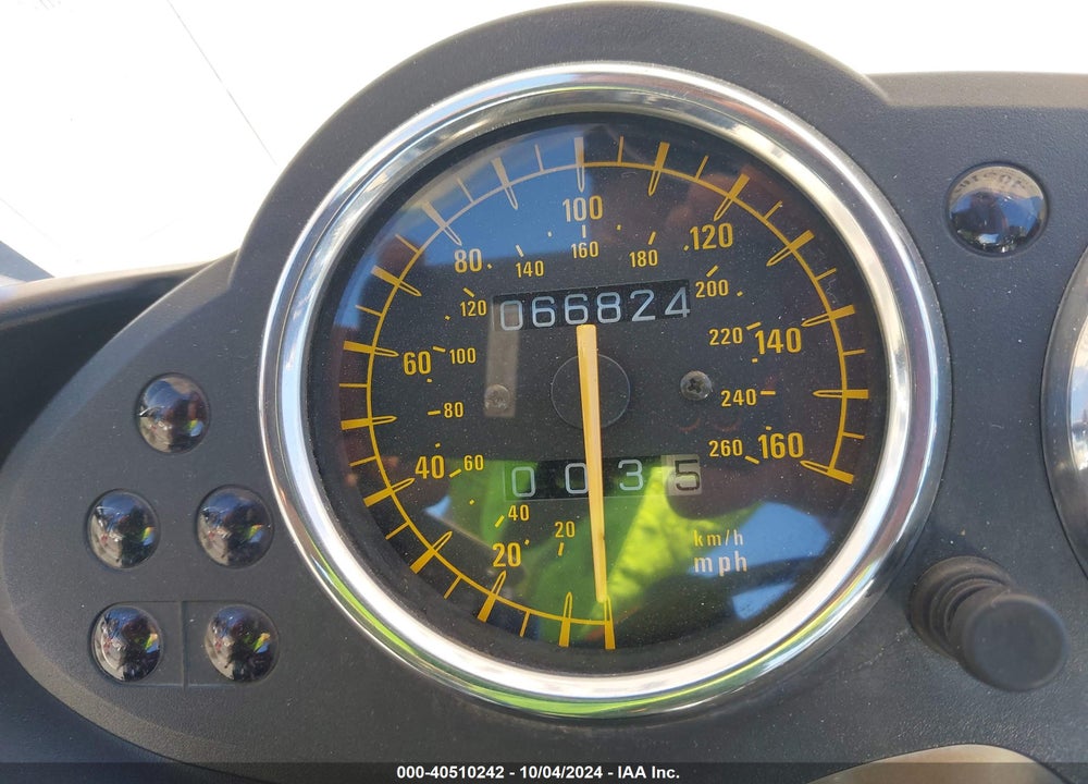 2000 BMW R1100 S VIN: WB10432A0YZB51522