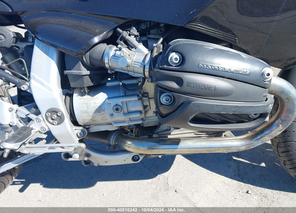 2000 BMW R1100 S VIN: WB10432A0YZB51522