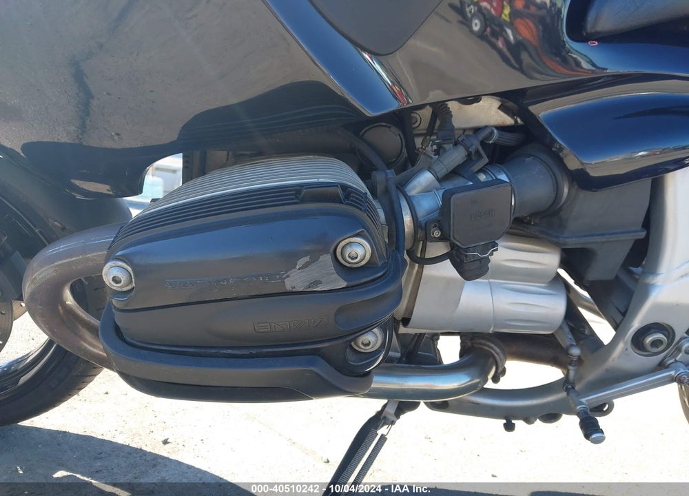 2000 BMW R1100 S VIN: WB10432A0YZB51522