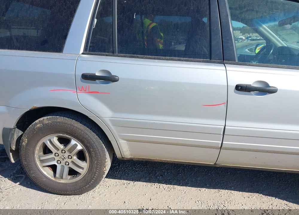 2005 HONDA PILOT EX-L VIN: 5FNYF18675B001638