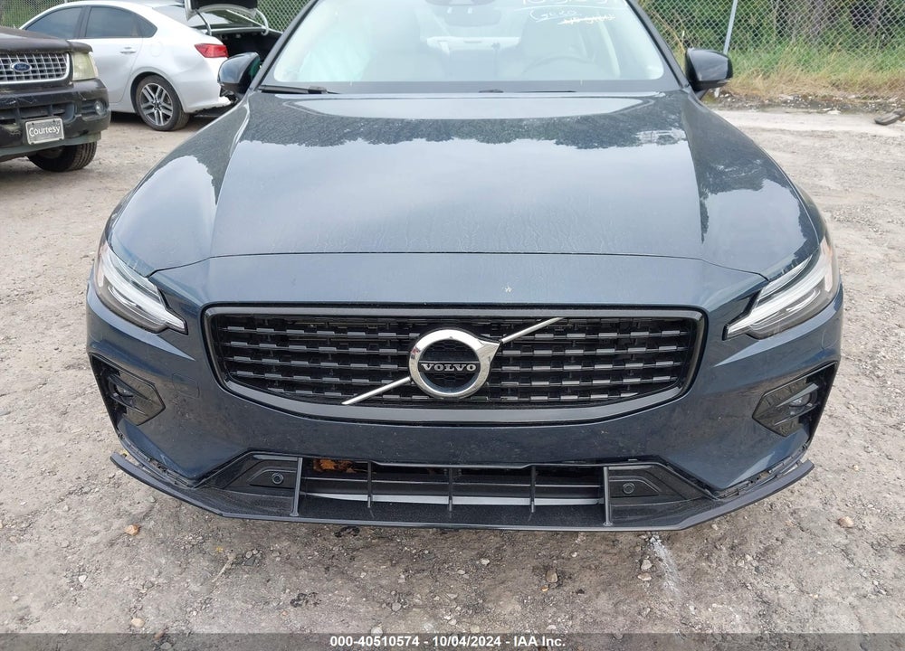 2022 VOLVO S60 B5 MOMENTUM VIN: 7JRL12FZ6NG165160