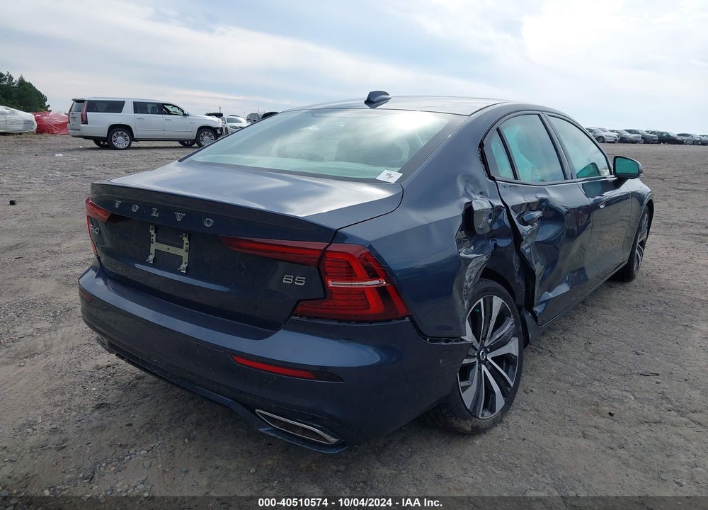 2022 VOLVO S60 B5 MOMENTUM VIN: 7JRL12FZ6NG165160