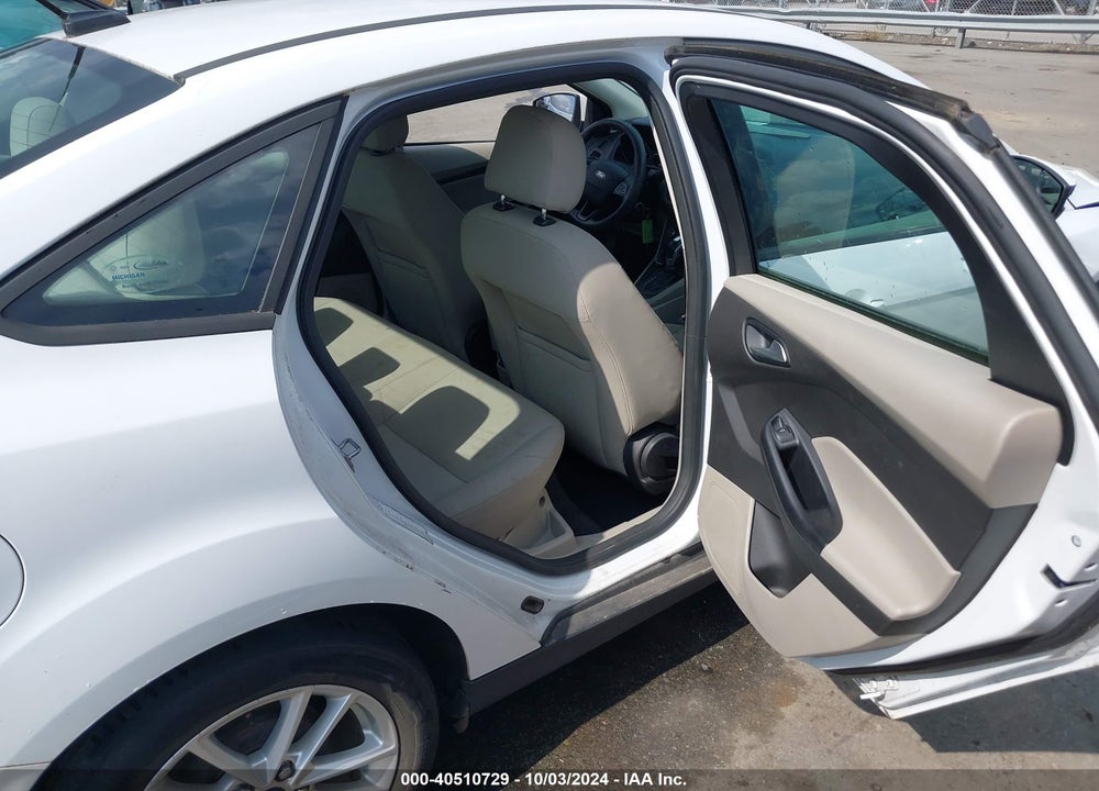 2016 FORD FOCUS SE VIN: 1FADP3F29GL272052