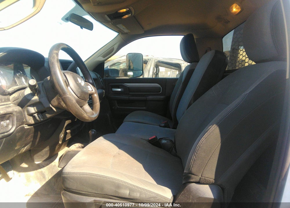 2019 RAM 5500 CHASSIS TRADESMAN/SLT VIN: 3C7WRNBL4KG583128