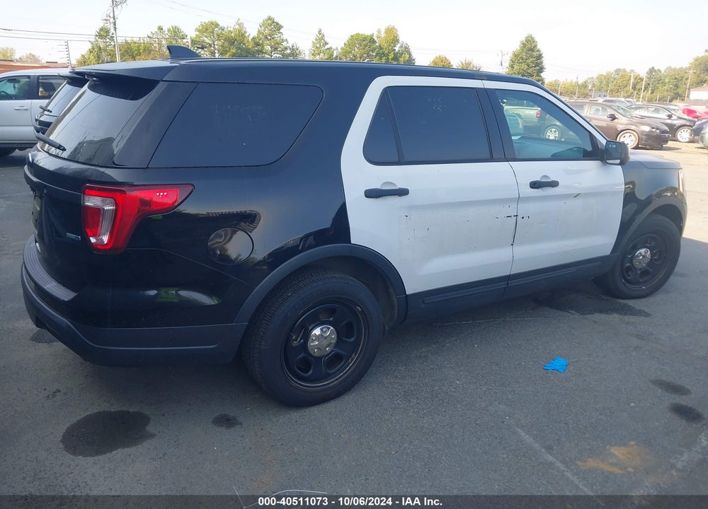 2018 FORD POLICE INTERCEPTOR UTILITY VIN: 1FM5K8AR5JGA71324