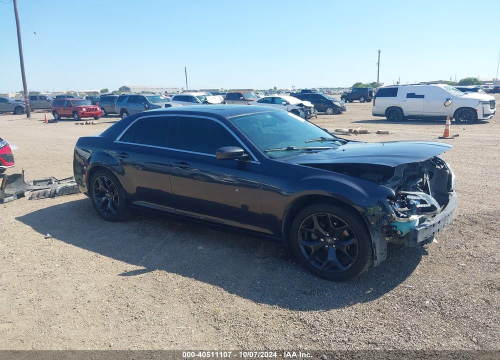 2016 CHRYSLER 300 LIMITED VIN: 2C3CCAAGXGH211982