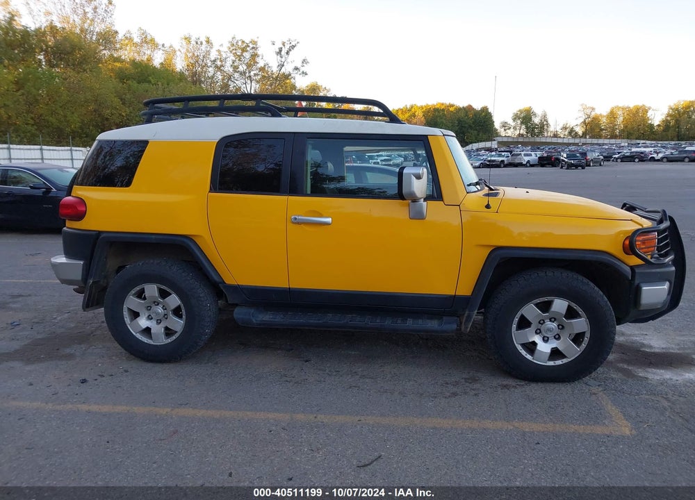 2008 TOYOTA FJ CRUISER VIN: JTEBU11F58K009293
