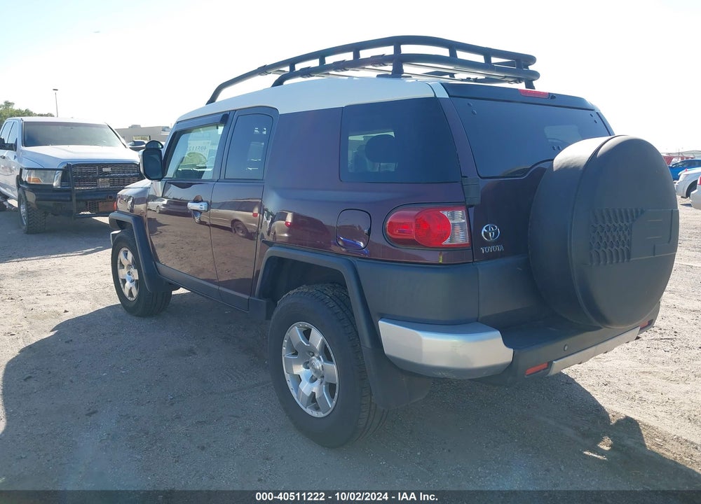 2007 TOYOTA FJ CRUISER VIN: JTEBU11F670090640