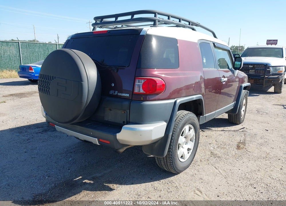 2007 TOYOTA FJ CRUISER VIN: JTEBU11F670090640
