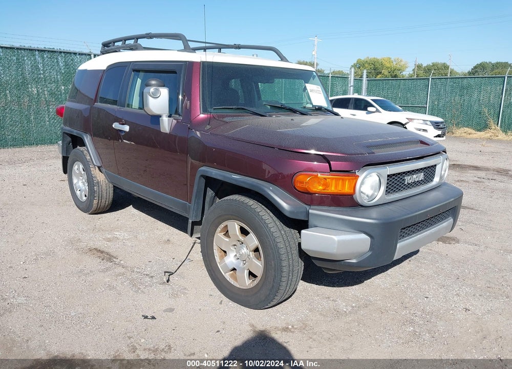 2007 TOYOTA FJ CRUISER VIN: JTEBU11F670090640