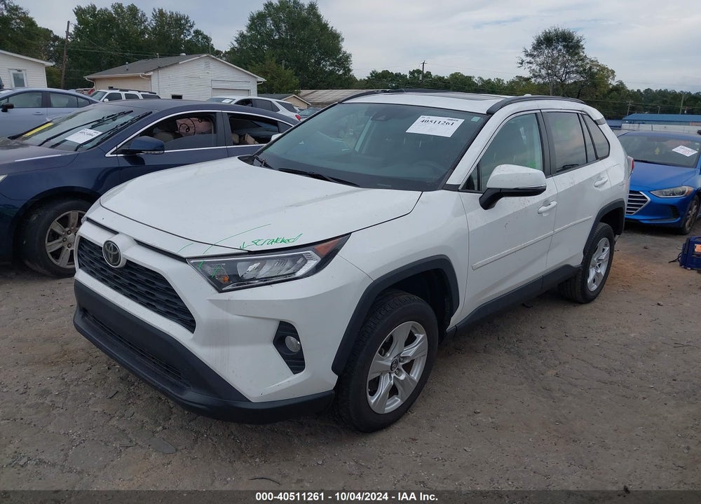 2019 TOYOTA RAV4 XLE VIN: 2T3W1RFV5KW045285