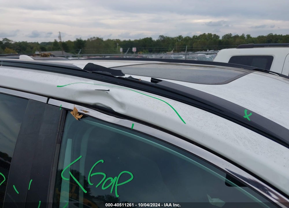 2019 TOYOTA RAV4 XLE VIN: 2T3W1RFV5KW045285
