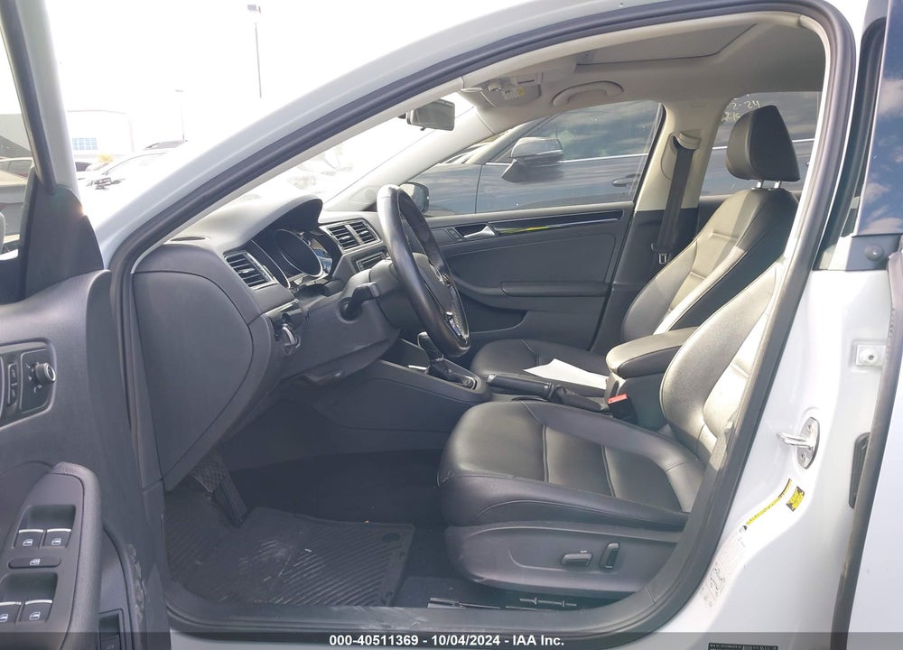 2017 VOLKSWAGEN JETTA 1.8T SEL/1.8T SEL PREMIUM VIN: 3VWL17AJ6HM412696