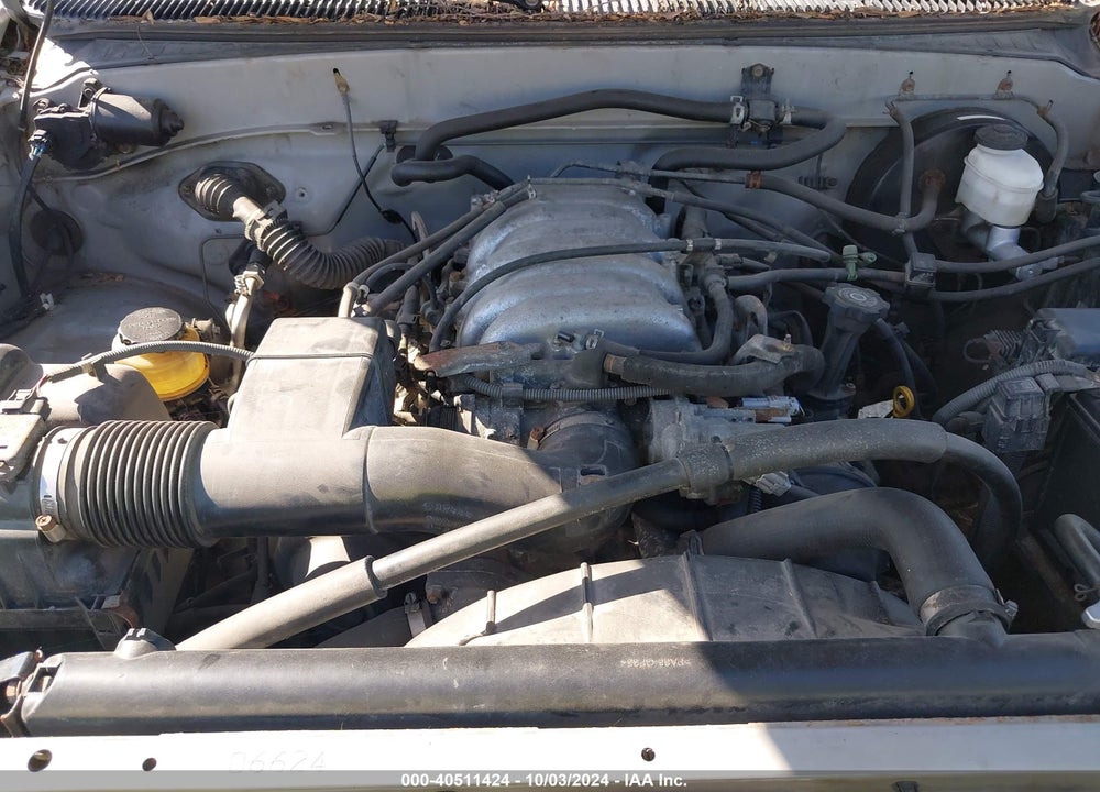 2002 TOYOTA TUNDRA SR5 V8 VIN: 5TBBT44122S308824