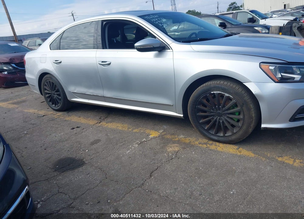 2016 VOLKSWAGEN PASSAT 1.8T SE VIN: 1VWBT7A32GC056917