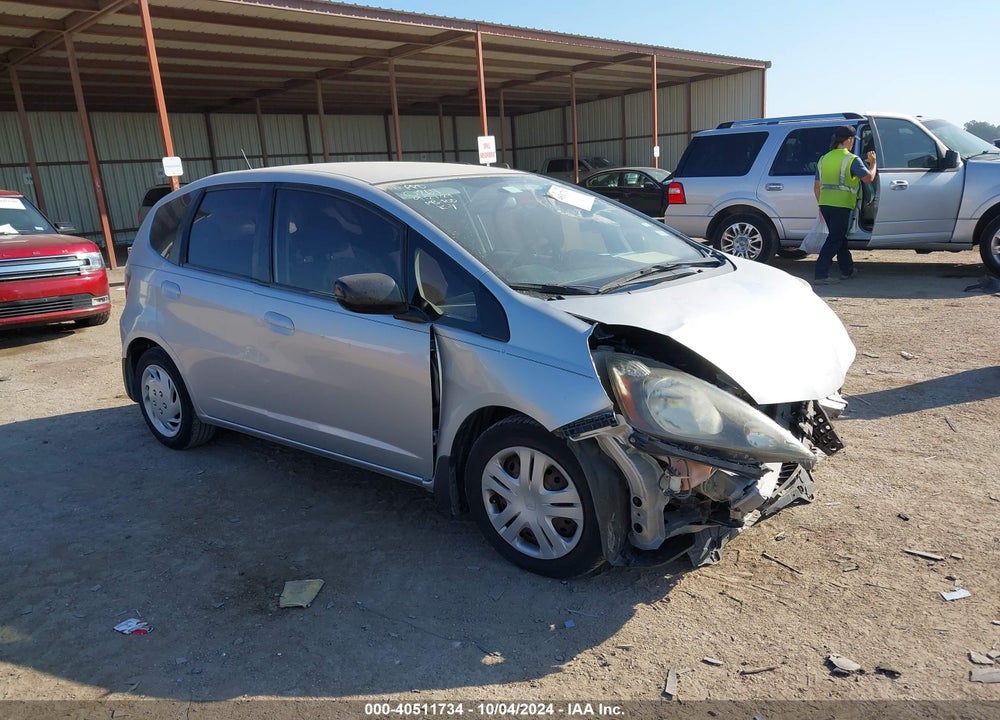 2011 HONDA FIT VIN: JHMGE8H39BC010264