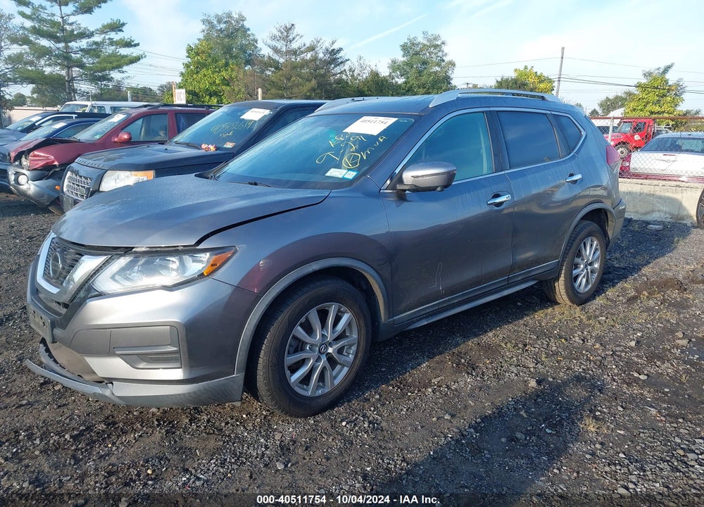 2018 NISSAN ROGUE SV VIN: KNMAT2MV0JP574765