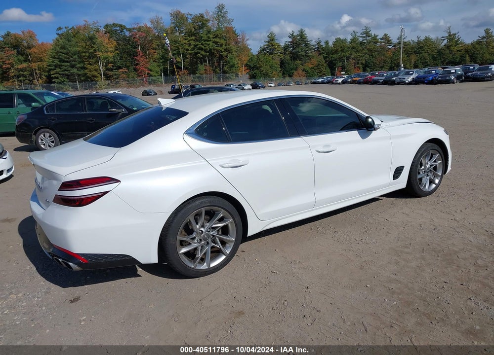 2022 GENESIS G70 2.0T AWD VIN: KMTG34TA7NU096695