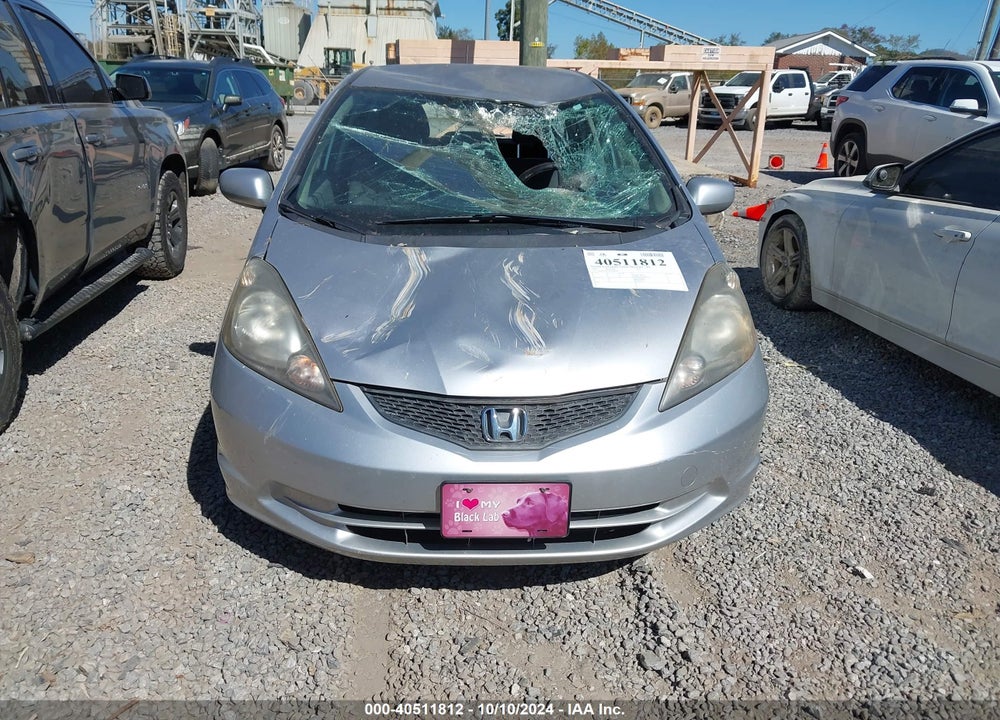 2013 HONDA FIT VIN: JHMGE8H31DC044928