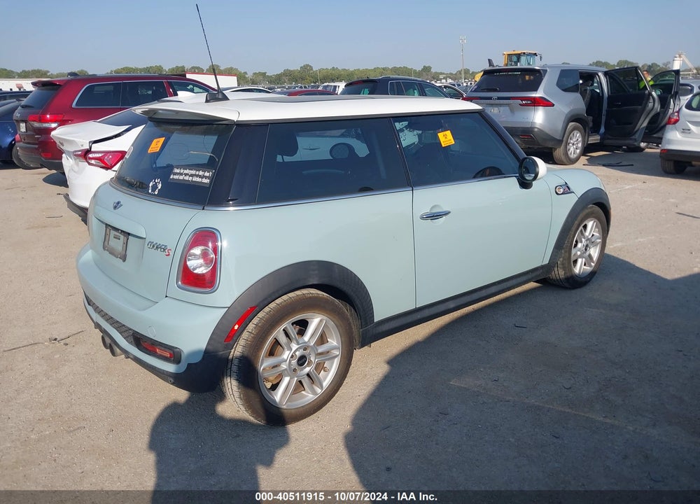2012 MINI COOPER VIN: WMWSV3C54CT387445