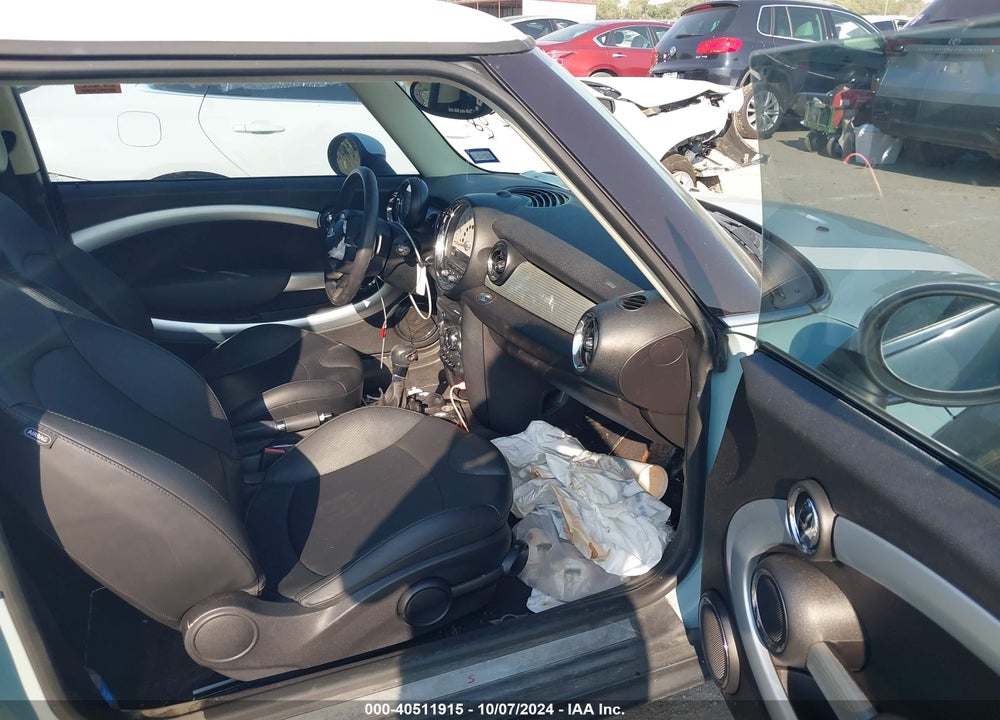 2012 MINI COOPER VIN: WMWSV3C54CT387445