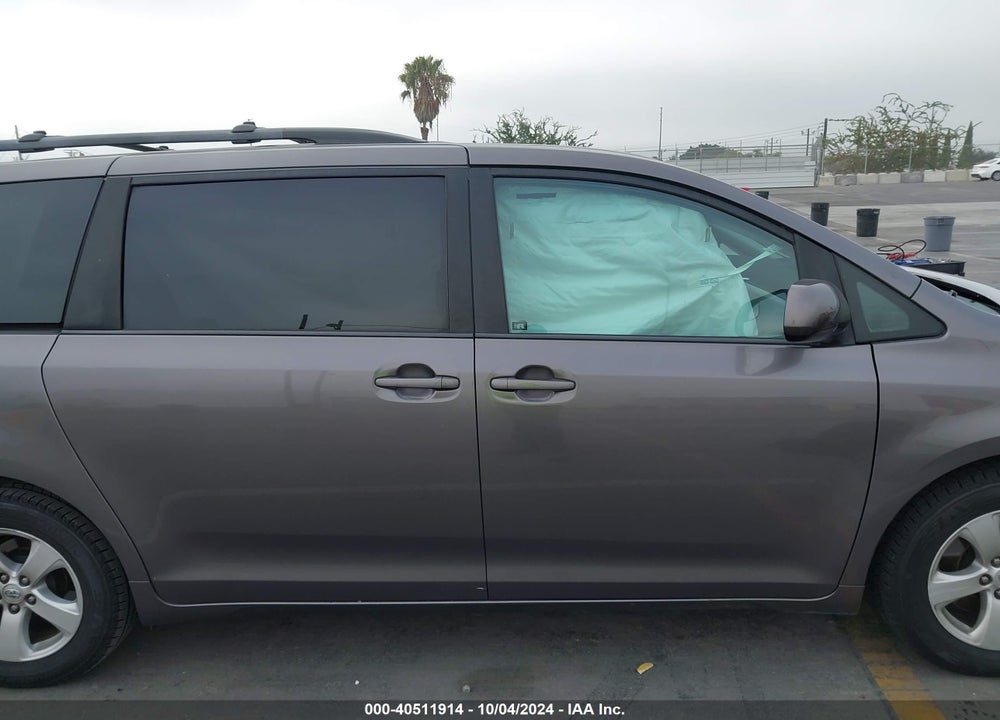 2015 TOYOTA SIENNA LE 8 PASSENGER VIN: 5TDKK3DCXFS577374