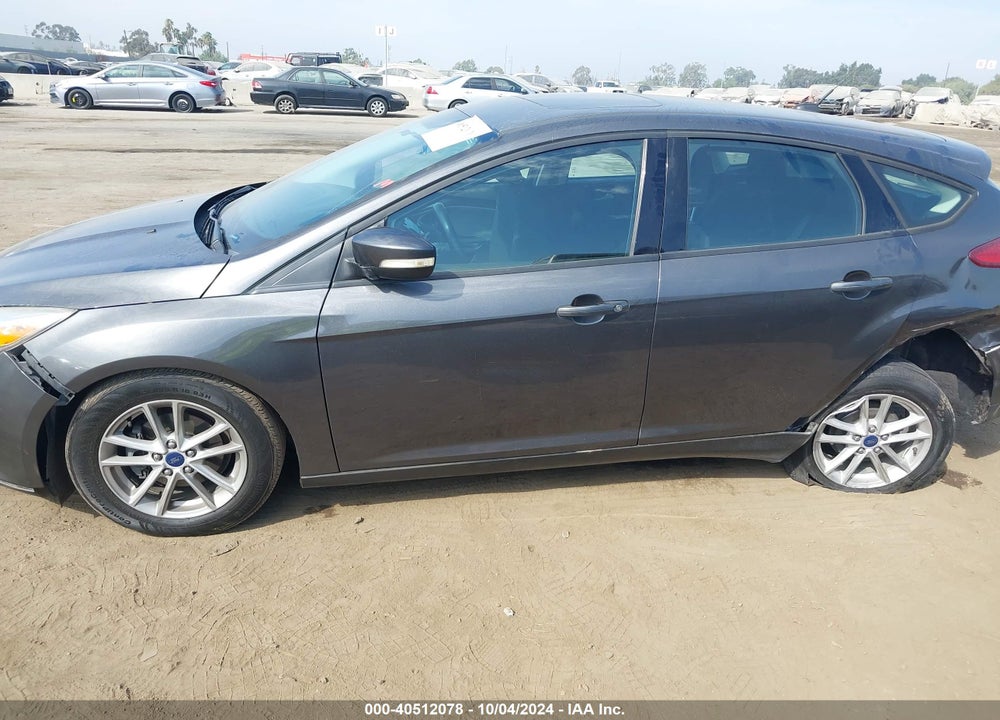 2016 FORD FOCUS SE VIN: 1FADP3K26GL217595