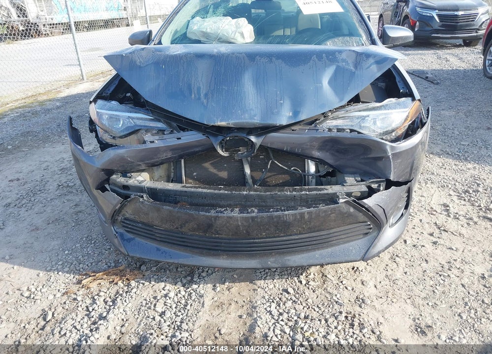 2018 TOYOTA COROLLA LE VIN: 5YFBURHE5JP797905