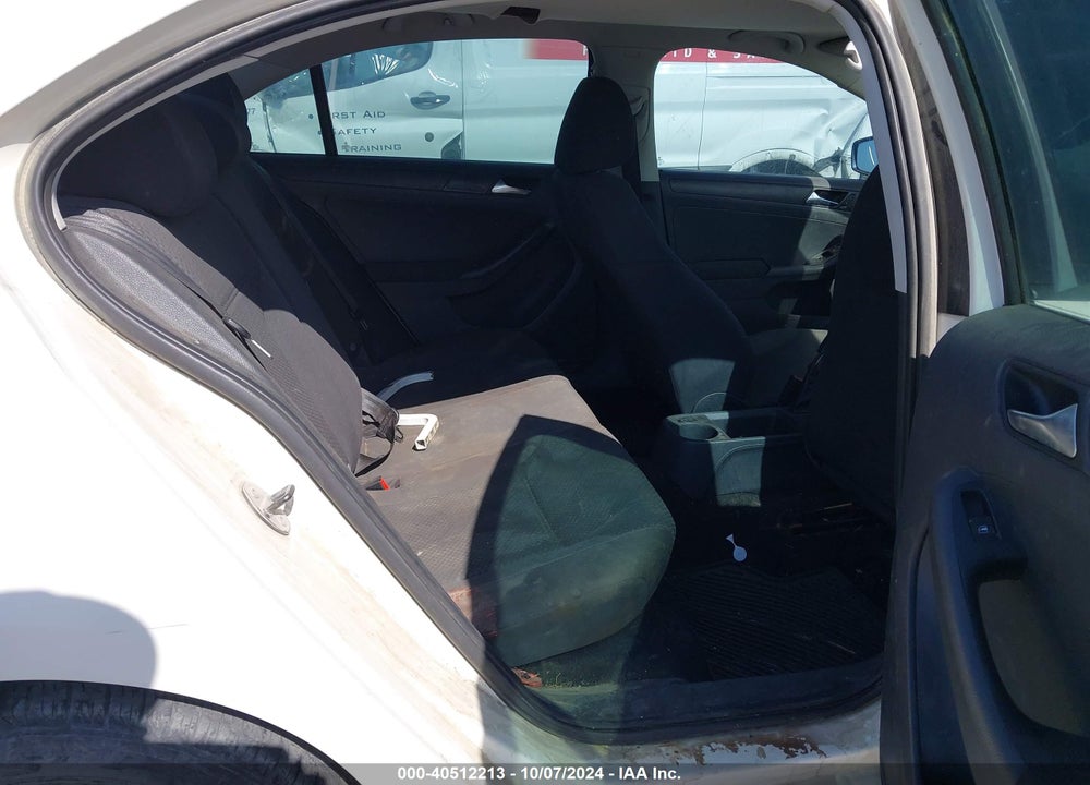 2011 VOLKSWAGEN JETTA 2.0L S VIN: 3VW1K7AJ3BM362674