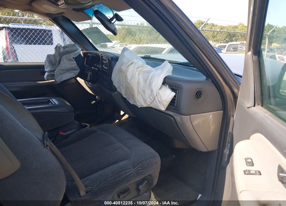 2002 CHEVROLET SUBURBAN 1500 LS VIN: 3GNEC16Z12G339171