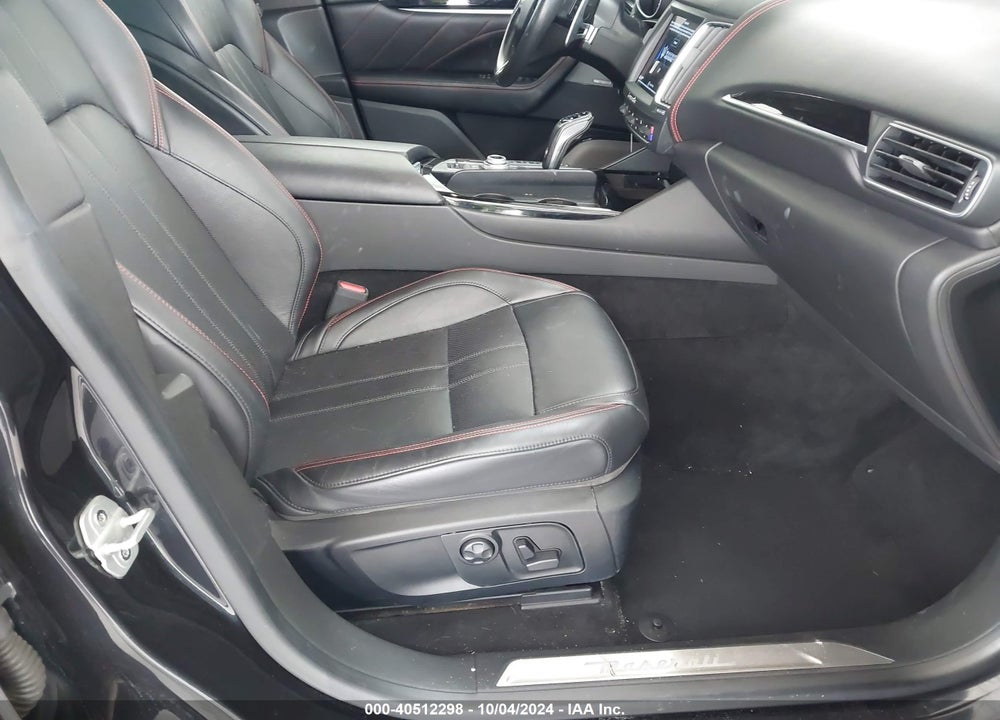 2019 MASERATI LEVANTE GRANSPORT VIN: ZN661XUS5KX321388