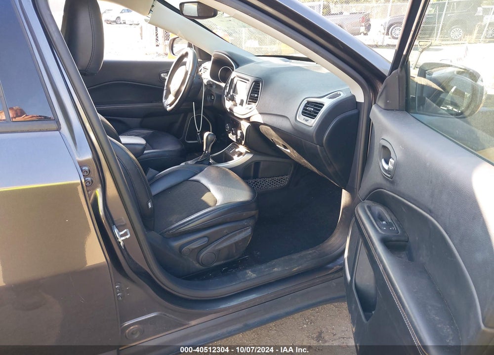 2018 JEEP COMPASS LATITUDE FWD VIN: 3C4NJCBB2JT122964