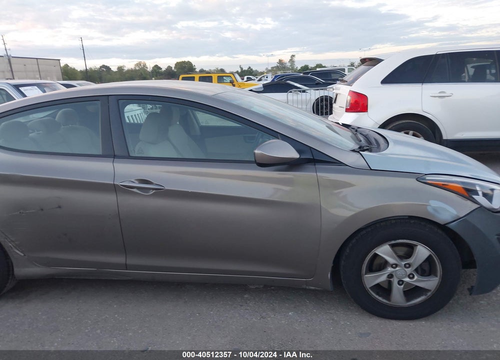 2015 HYUNDAI ELANTRA SE VIN: 5NPDH4AE8FH551297