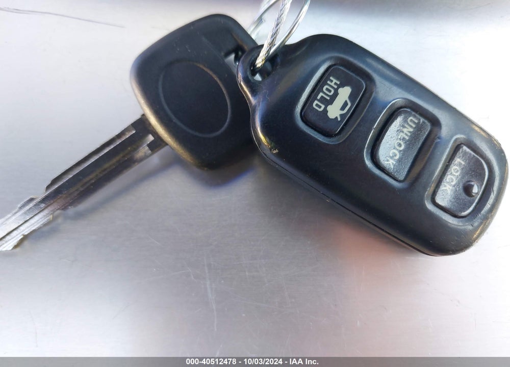 2005 TOYOTA CAMRY LE VIN: 4T1BE32K05U957119