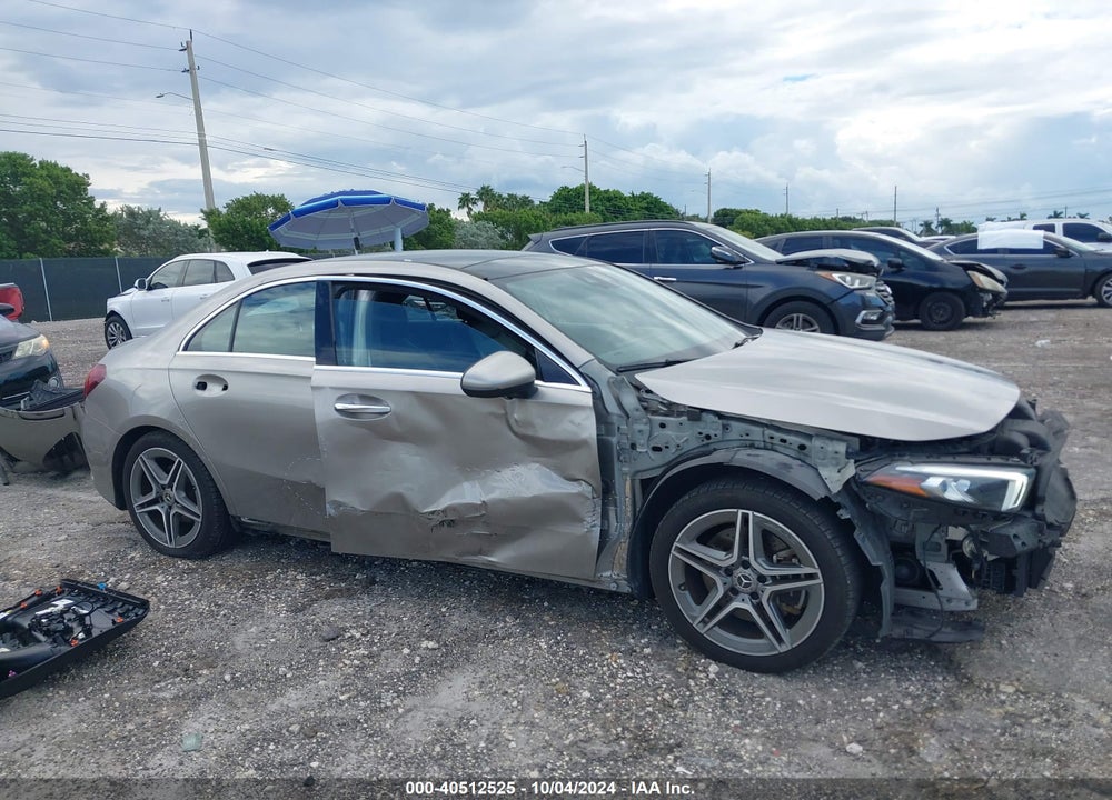 2019 MERCEDES-BENZ A 220 VIN: WDD3G4EB0KW004484