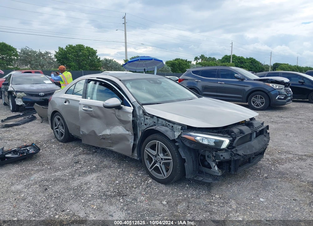 2019 MERCEDES-BENZ A 220 VIN: WDD3G4EB0KW004484
