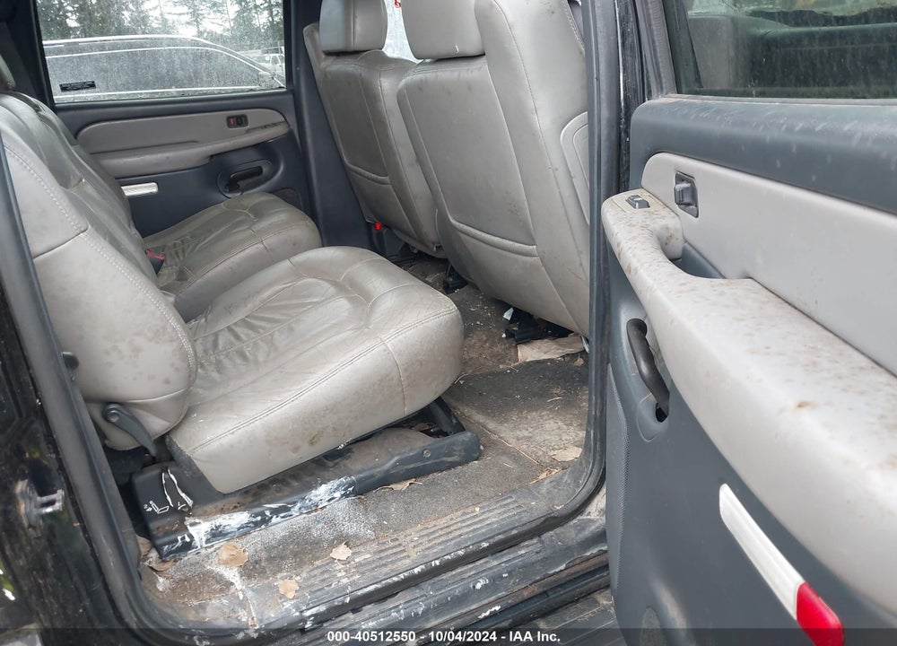 2001 CHEVROLET SUBURBAN 2500 LS VIN: 3GNGK26U51G270814