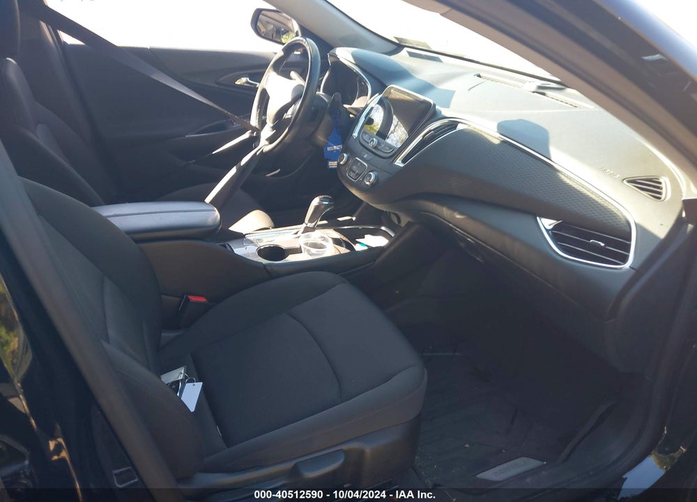 2018 CHEVROLET MALIBU LT VIN: 1G1ZD5ST3JF277507