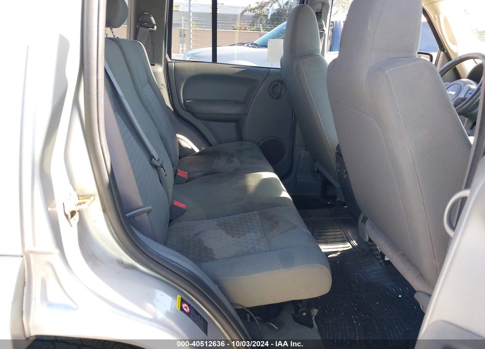 2005 JEEP LIBERTY RENEGADE VIN: 1J8GL38K45W681810