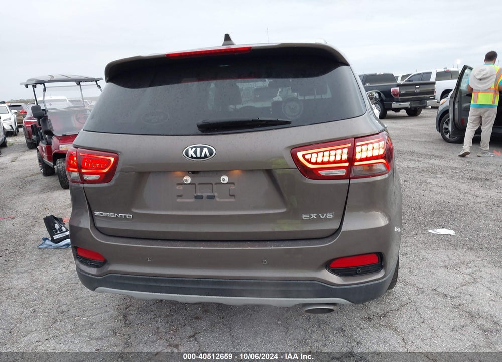 2019 KIA SORENTO 3.3L EX VIN: 5XYPH4A59KG460716
