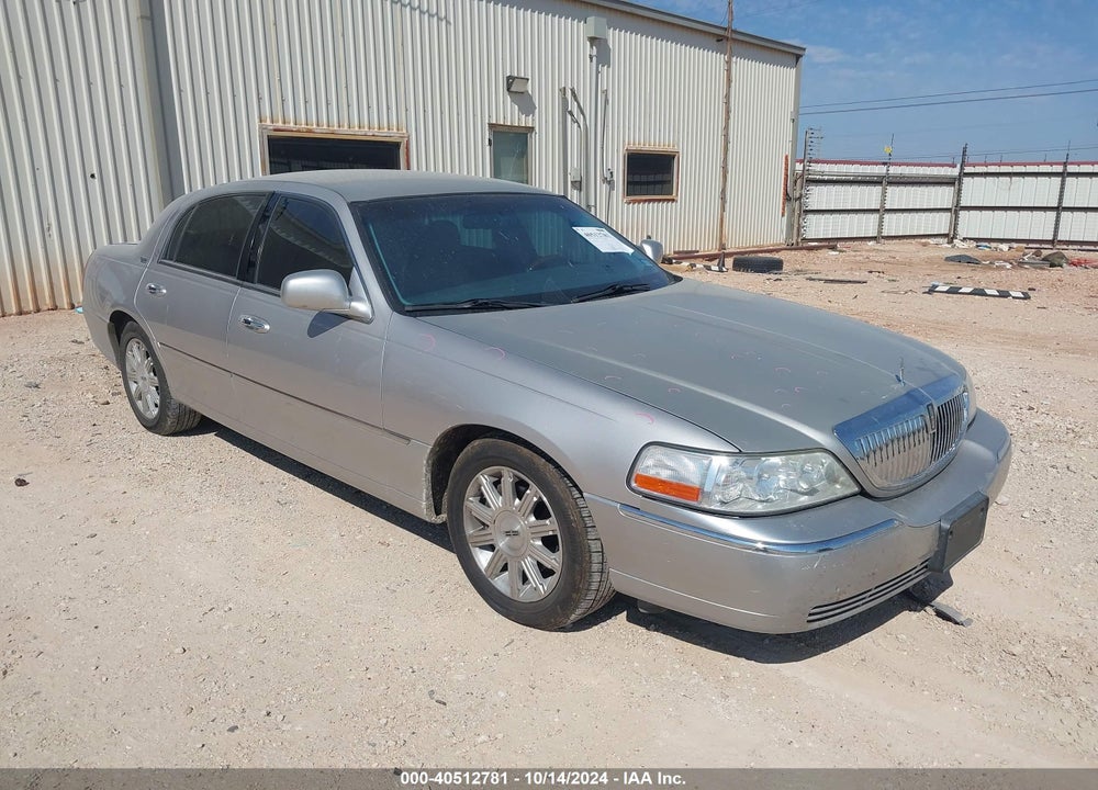 2009 LINCOLN TOWN CAR SIGNATURE LIMITED VIN: 2LNHM82V89X623486