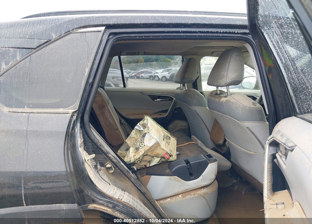 2019 TOYOTA RAV4 XLE PREMIUM VIN: JTMC1RFV8KD041053