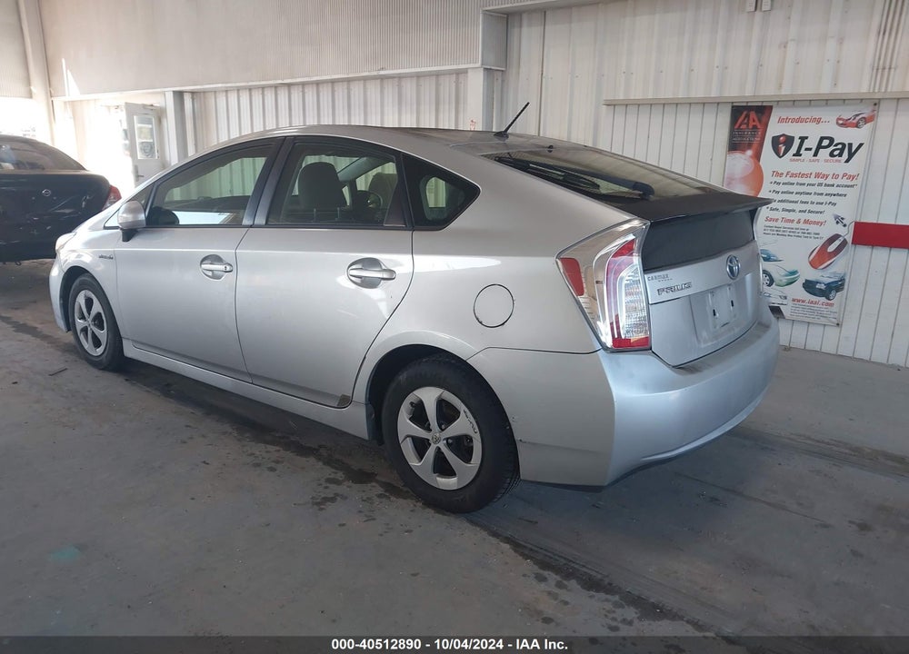 2013 TOYOTA PRIUS TWO VIN: JTDKN3DU7D5566433